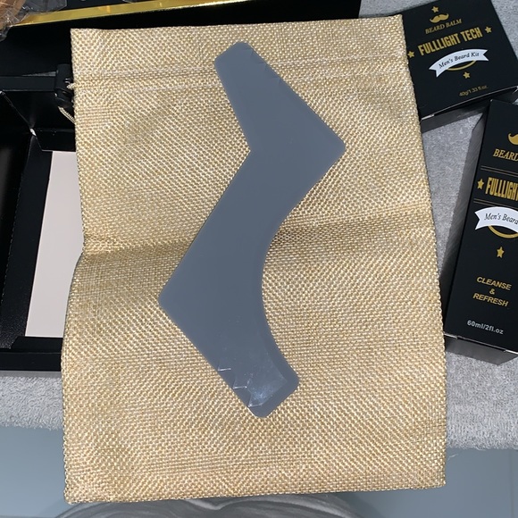 Fulllight Tech Beard Grooming Kit, Mens Beard Kit. Slightly used - Picture 17 of 17